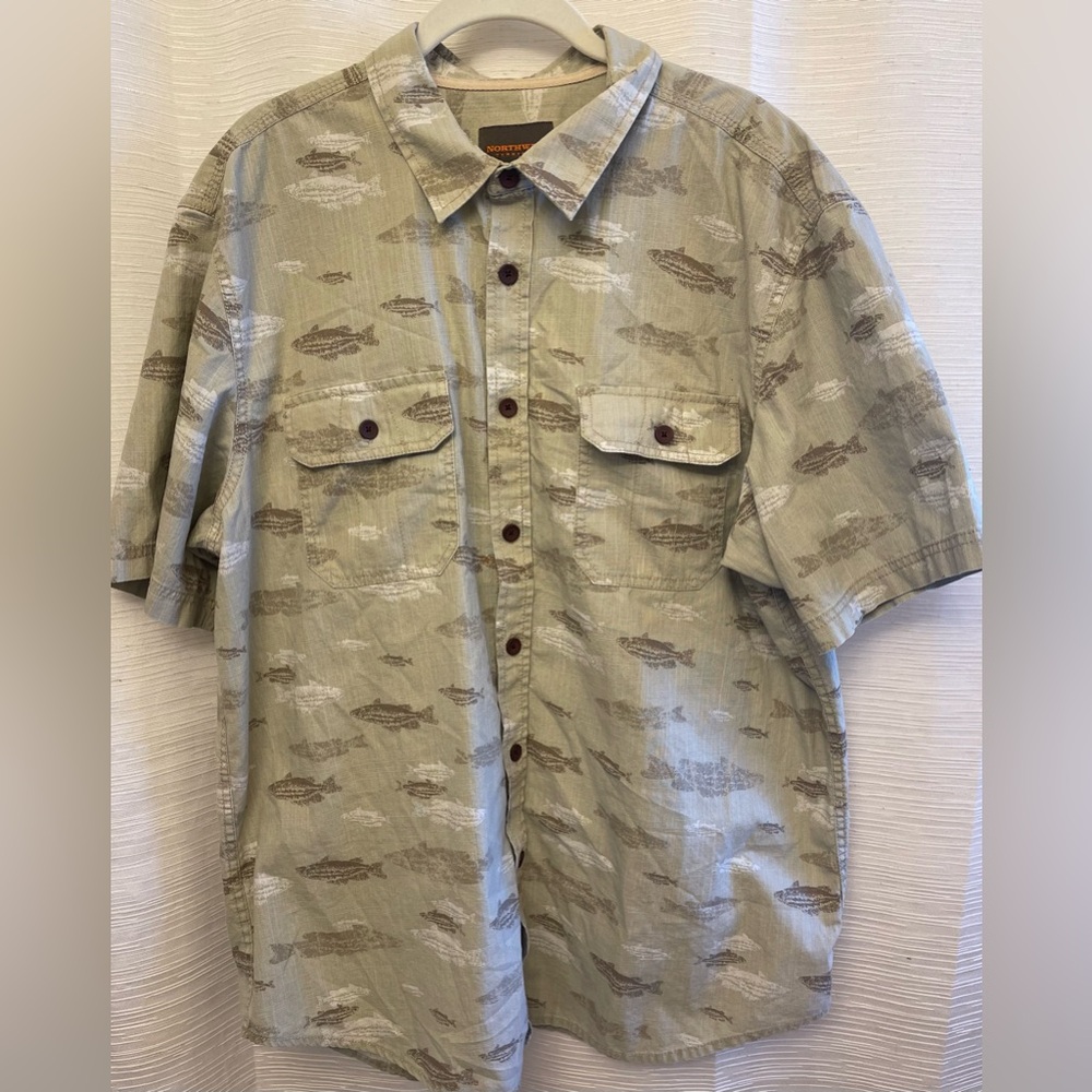 Northwest Territory button down mens shirt with fish size XL